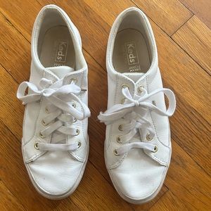 Women’s Keds white tennis shoes!
